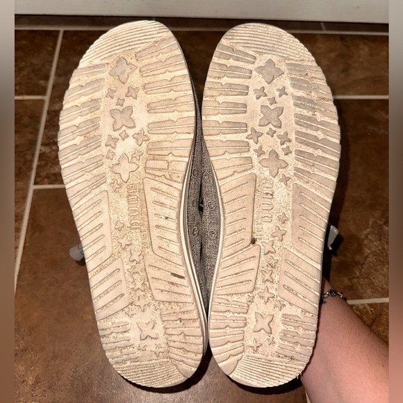 Hey Dude Wally Chambray Gray Shoes - Picture 2 of 3